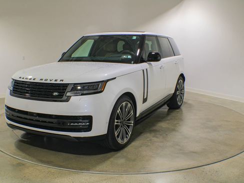 Used 2026 Land Rover Range Rover Autobiography AWD/4WD image 1