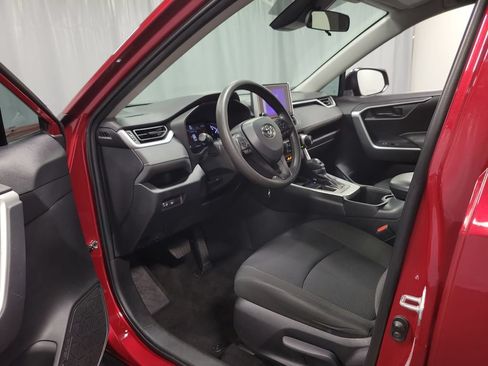 Used 2023 Toyota RAV4 LE FWD image 12