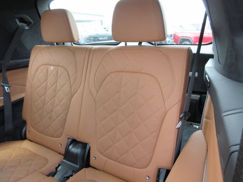 Used 2023 BMW X7 xDrive40i w/ Executive Package AWD/4WD image 22