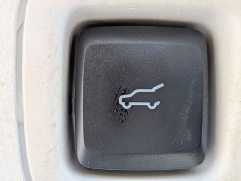 Used 2020 Lincoln Navigator Black Label w/ Cargo Convenience Package image 14