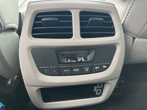 Used 2022 Honda Pilot Special Edition image 14