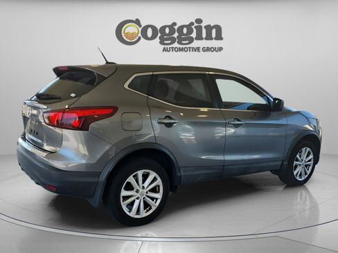 Used 2018 Nissan Rogue Sport S w/ S Appearance Package FWD image 5