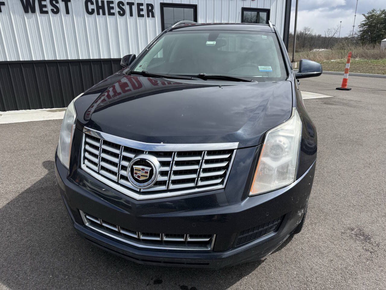 Used 2016 Cadillac SRX Luxury AWD/4WD image 2