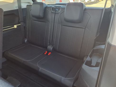 Used 2024 Volkswagen Tiguan Wolfsburg Edition image 16