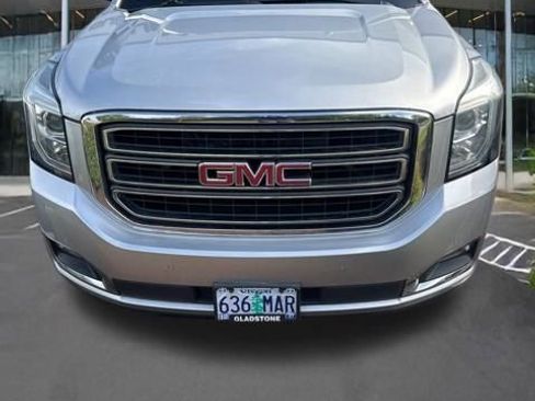 Used 2015 GMC Yukon XL SLT w/ Open Road Package AWD/4WD image 3
