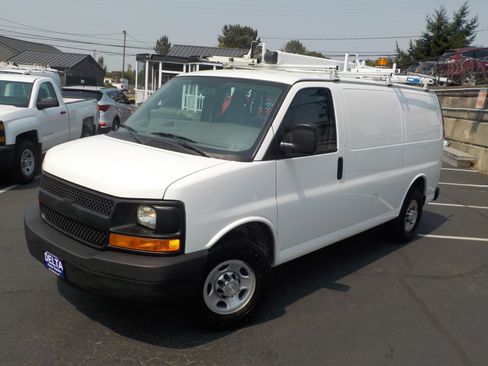 Used 2016 Chevrolet Express 2500 RWD image 5