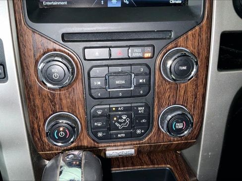 Used 2014 Ford F150 Lariat w/ Equipment Group 502A Luxury AWD/4WD image 33