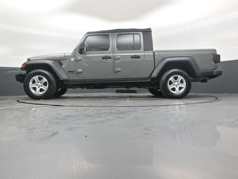 Used 2021 Jeep Gladiator Sport image 42