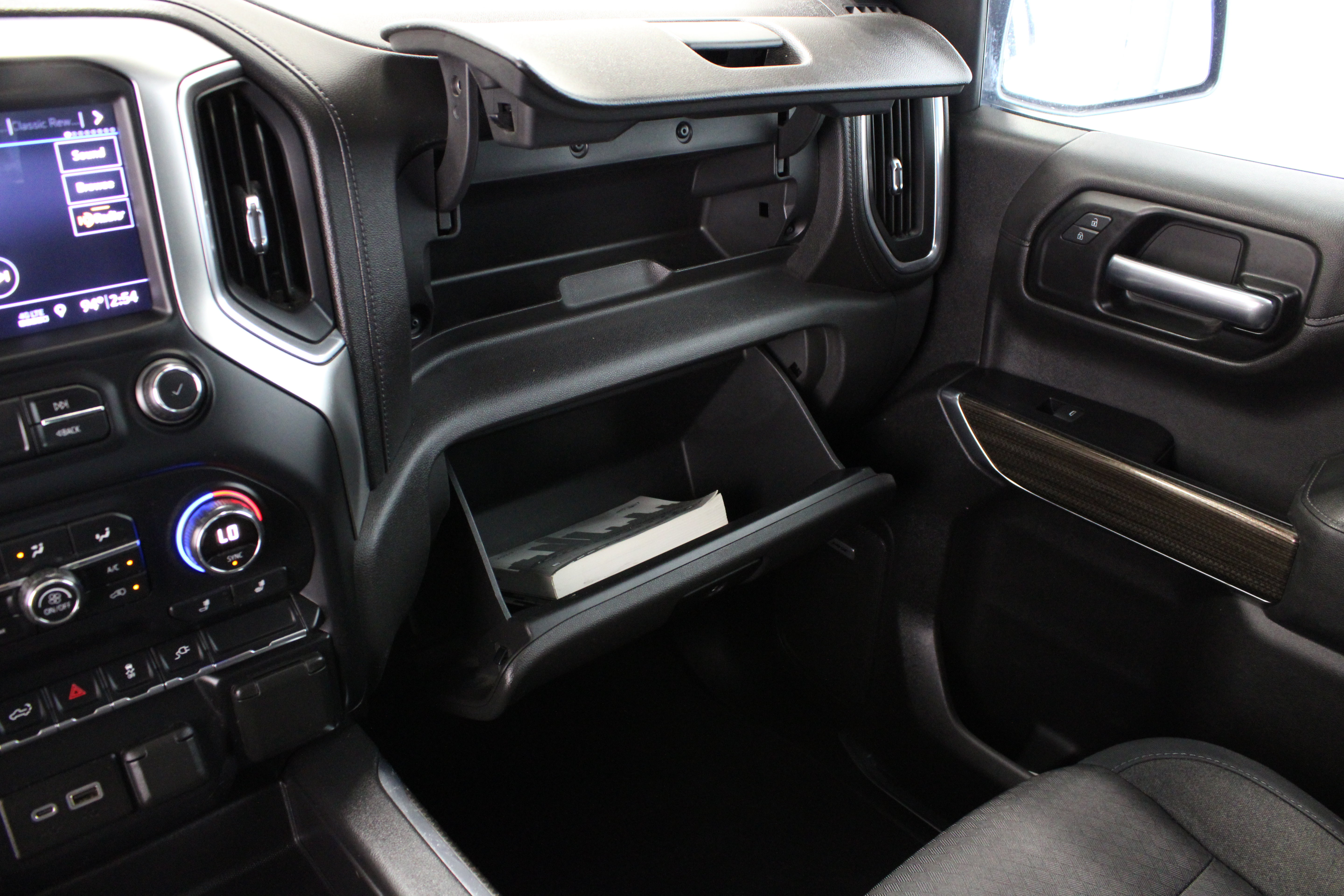 Used 2019 Chevrolet Silverado 1500 RST w/ All-Star Edition AWD/4WD image 25
