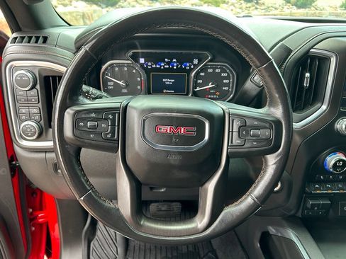 Used 2021 GMC Sierra 1500 AT4 w/ Technology Package AWD/4WD image 11