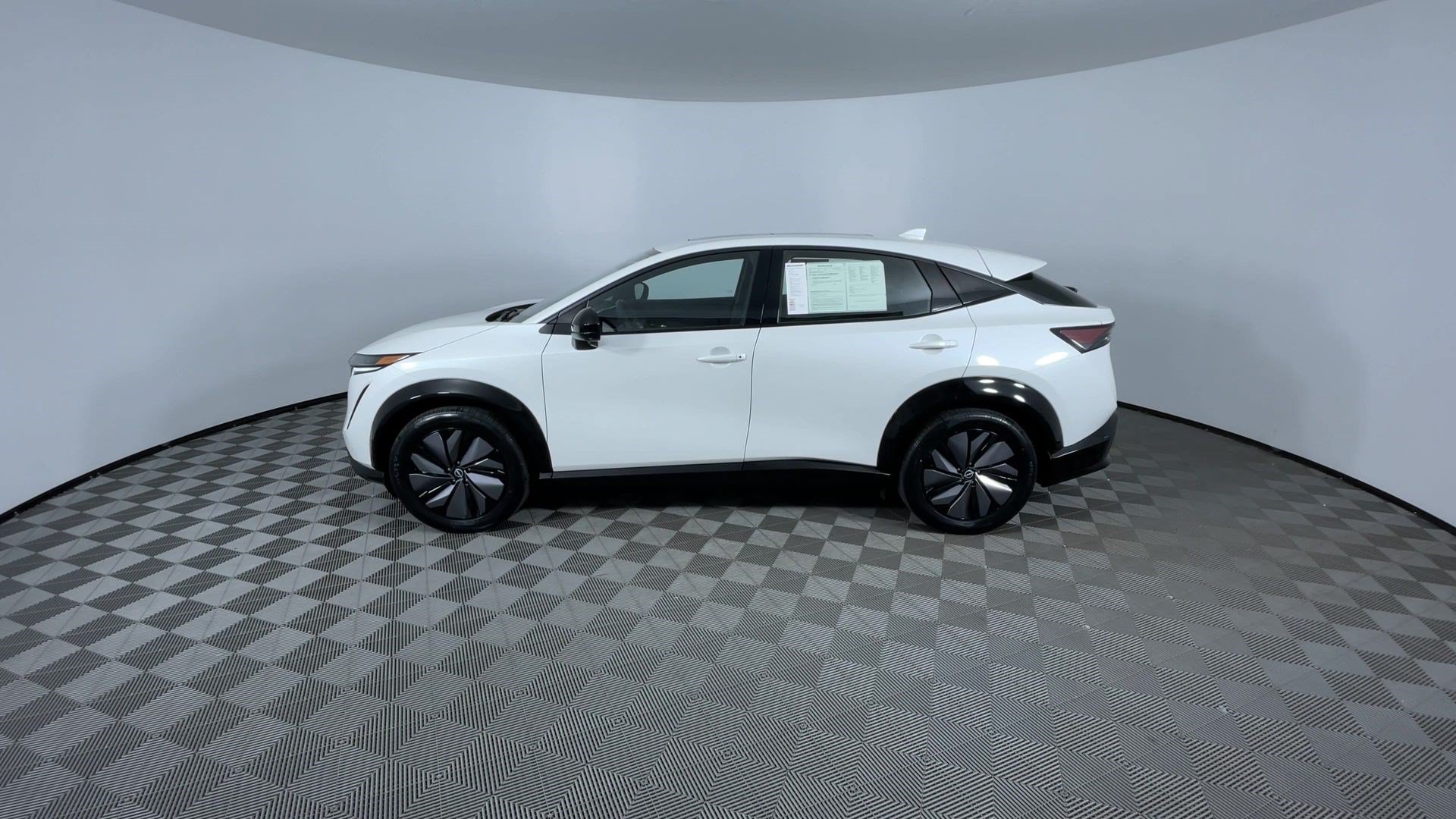 Certified 2024 Nissan Ariya AWD image 5