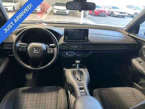 Used 2025 Honda HR-V Sport image 5