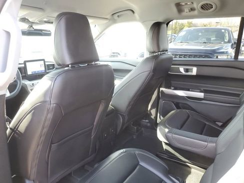 Certified 2023 Ford Explorer XLT w/ Equipment Group 202A AWD/4WD image 27