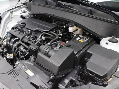 Used 2025 Hyundai Kona SEL FWD image 12