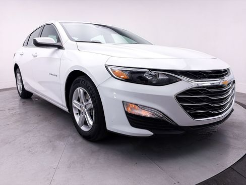 Used 2025 Chevrolet Malibu LS FWD image 7