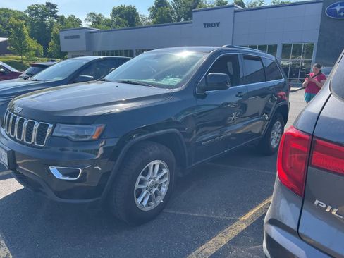 Used 2020 Jeep Grand Cherokee Laredo AWD/4WD image 1