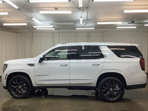 Used 2025 GMC Yukon Denali image 11