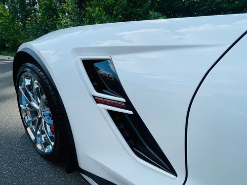 Used 2017 Chevrolet Corvette Grand Sport w/ Z07 Performance Package RWD image 4