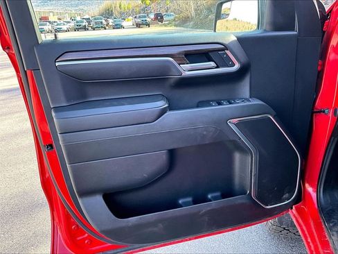 Used 2025 Chevrolet Silverado 1500 LT image 9