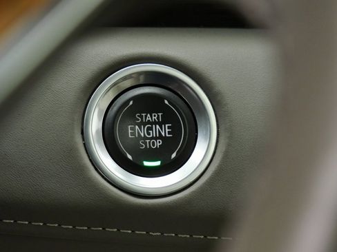 Used 2021 Cadillac Escalade Premium Luxury Platinum image 30