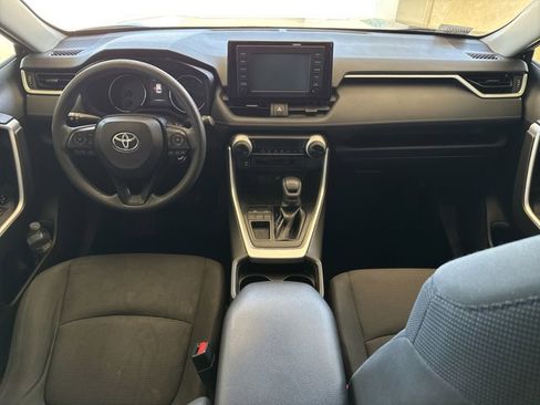 Used 2019 Toyota RAV4 LE image 12