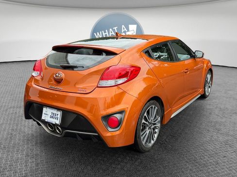 Used 2016 Hyundai Veloster Turbo FWD image 3
