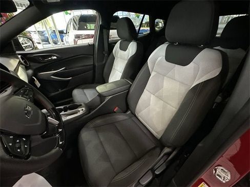 New 2026 Chevrolet Trax RS image 13
