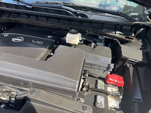 Used 2016 Nissan Murano SV w/ Premium Package AWD/4WD image 12