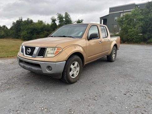 Used 2005 Nissan Frontier SE w/ (P01) Power Pkg RWD image 1