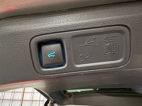 Used 2024 Ford Expedition XLT AWD/4WD image 14