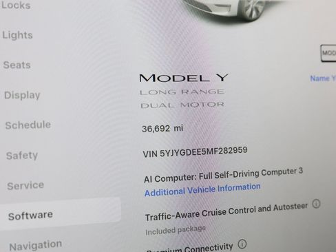 Used 2021 Tesla Model Y Long Range AWD/4WD image 16