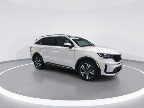 Used 2024 Kia Sorento SX Prestige image 2