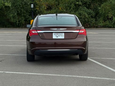 Used 2013 Chrysler 200 Touring image 4