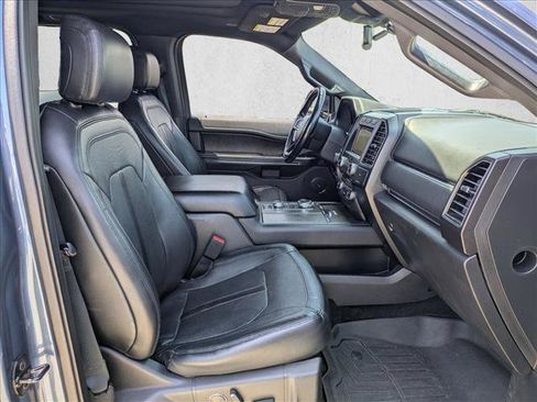 Used 2018 Ford Expedition Limited w/ Equipment Group 301A AWD/4WD image 23