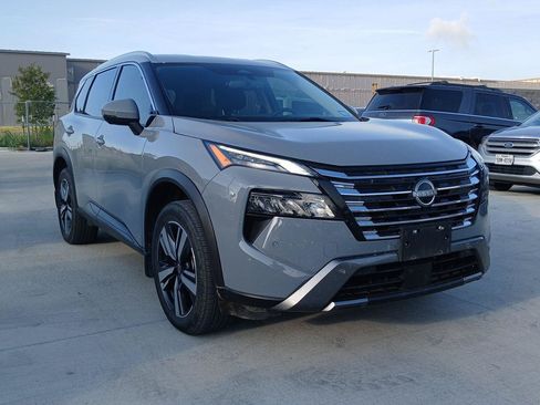 Used 2024 Nissan Rogue SL FWD image 5