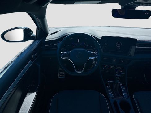 Certified 2025 Volkswagen Jetta Sport image 20