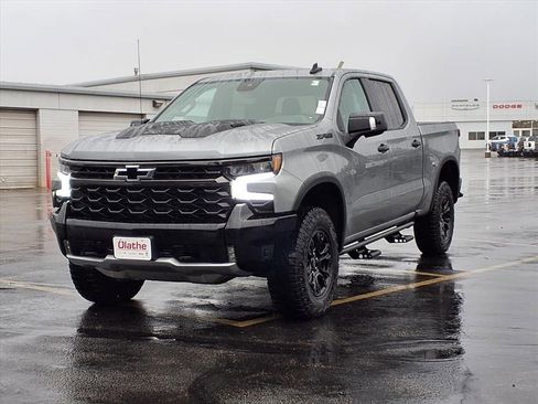 Used 2024 Chevrolet Silverado 1500 ZR2 w/ Dark Appearance Package image 2
