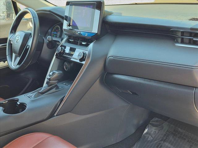 Used 2024 Toyota Venza LE AWD/4WD image 20