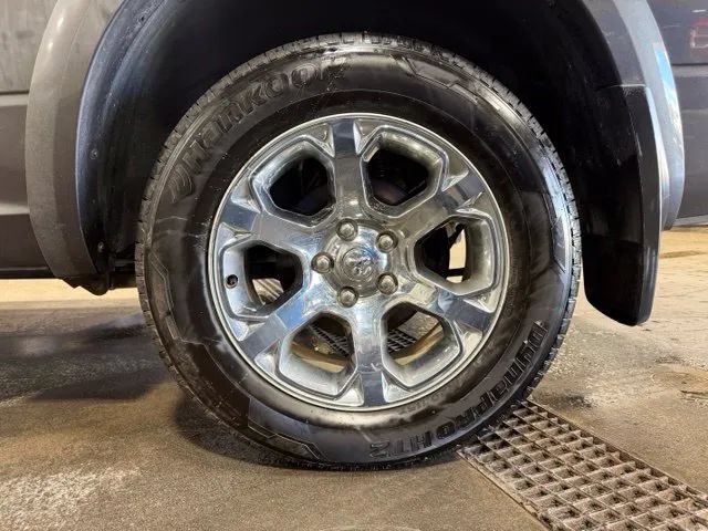 Used 2017 RAM 1500 Laramie w/ Convenience Group AWD/4WD image 28