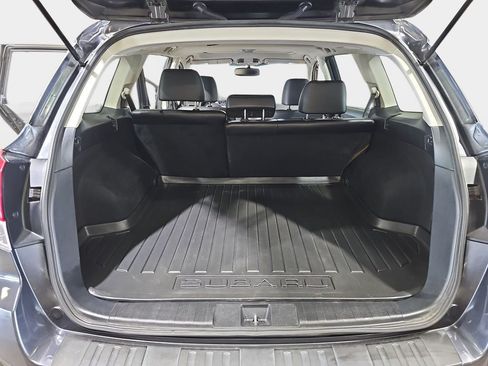 Used 2012 Subaru Outback 2.5i Limited w/ Moonroof Pkg AWD/4WD image 14