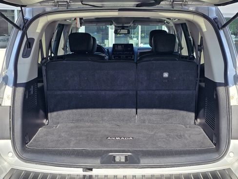 Used 2024 Nissan Armada SL w/ Captain's Chairs Package RWD image 12