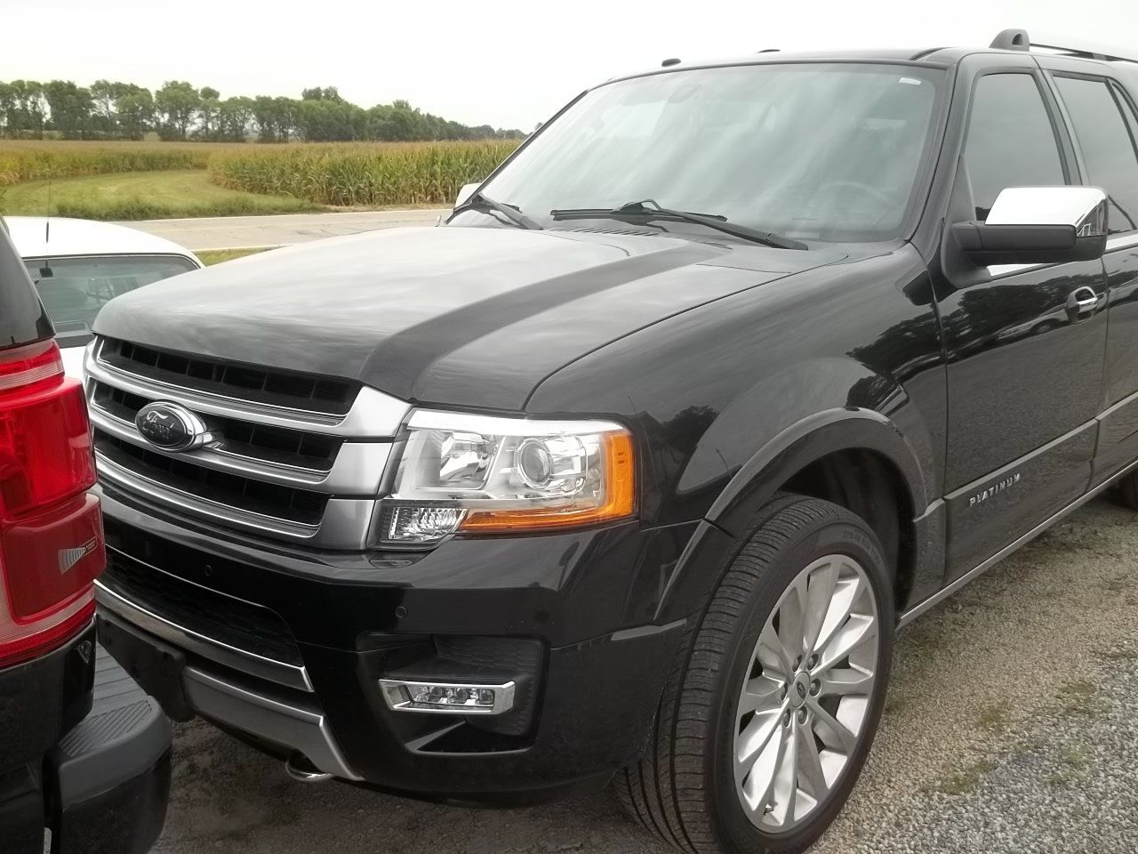 Used 2017 Ford Expedition Max Platinum AWD/4WD image 2