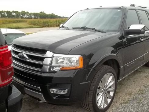 Used 2017 Ford Expedition Max Platinum AWD/4WD image 2