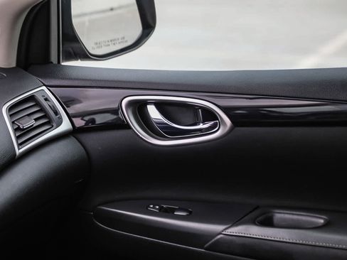 Used 2018 Nissan Sentra SV FWD image 21