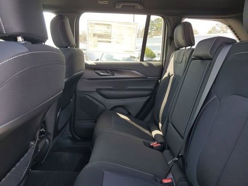 New 2026 Jeep Grand Cherokee Laredo image 13