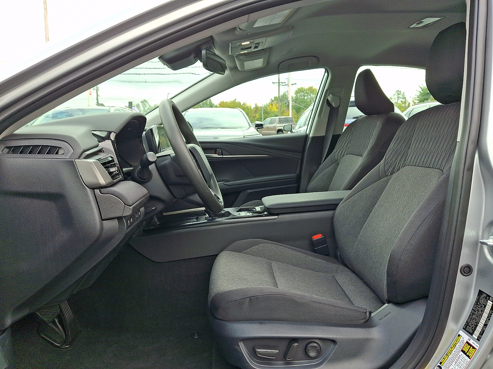 Used 2026 Toyota Camry LE w/ Convenience Package FWD image 14
