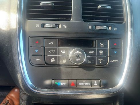 Used 2019 Dodge Grand Caravan GT FWD image 23