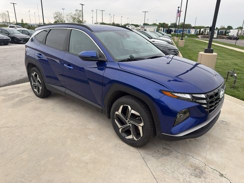 Used 2023 Hyundai Tucson SEL w/ Convenience Package AWD/4WD image 2