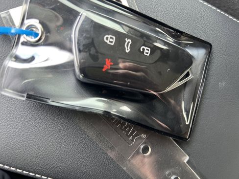 Used 2025 Volkswagen Tiguan S image 32