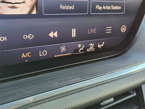 Used 2025 Buick Envision Preferred AWD/4WD image 20